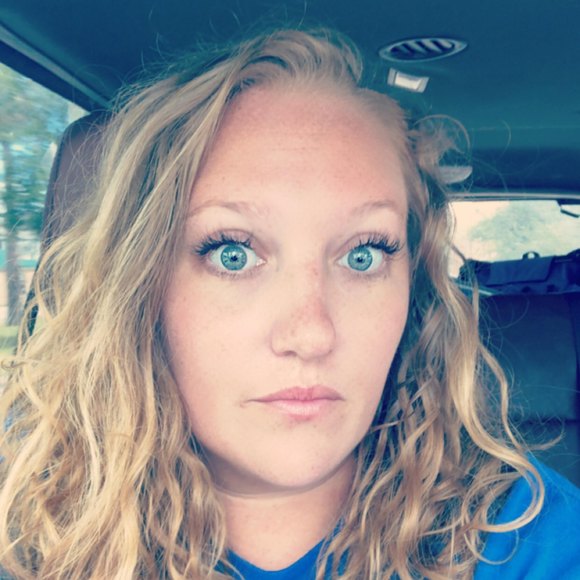 Meet your Posher, Lindsay - Picture 1 of 1